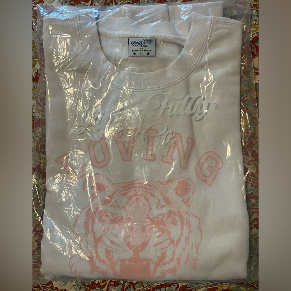 Living Fully - Mallory Ervin - Loving Fully - XL - NWOT